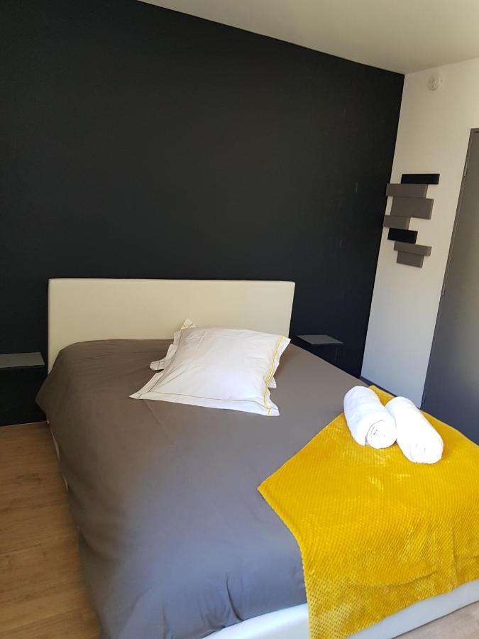 Au Detour De Gournay Aparthotel ภายนอก รูปภาพ