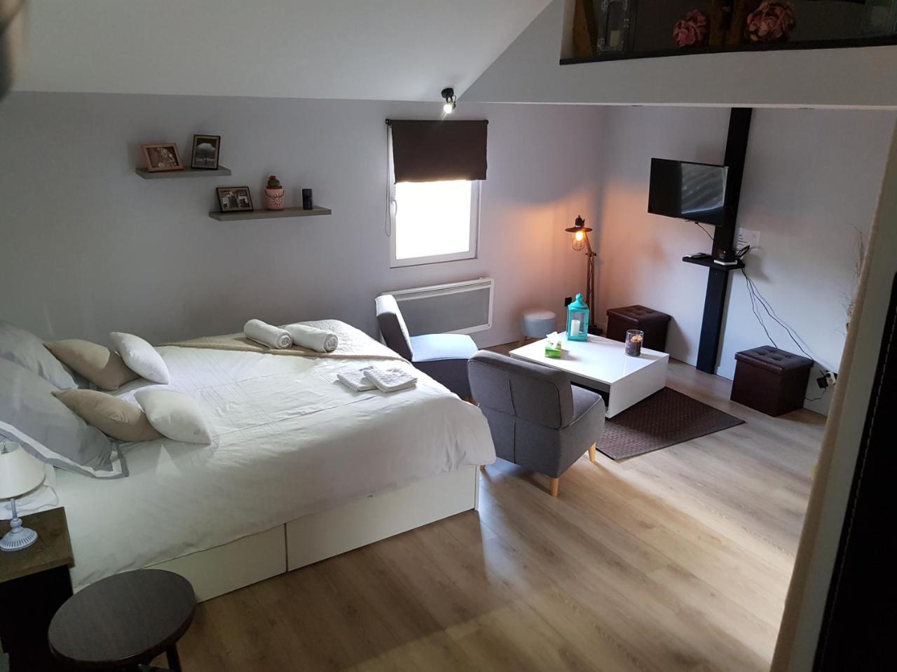 Au Detour De Gournay Aparthotel ภายนอก รูปภาพ